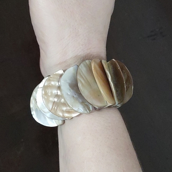 Women's Vintage Beige Mother of Pearl Half Moon Stretch Bracelet - Picture 4 of 5